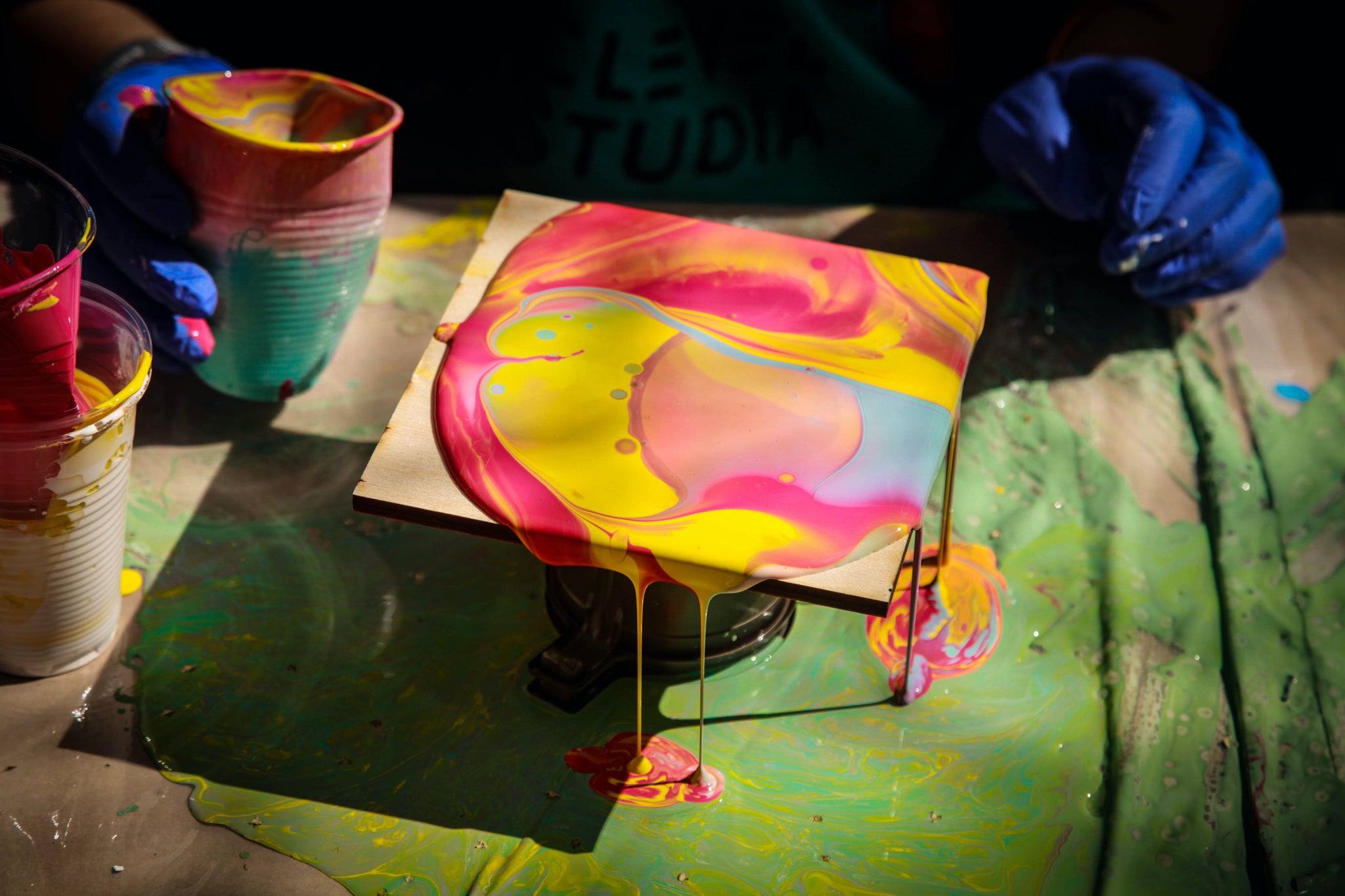 All About Acrylic Pours: How to Create One-Of-A-Kind Fluid Art Works